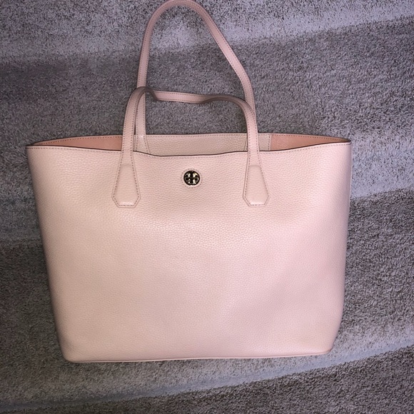 Tory Burch Handbags - Tory Burch Perry Tote